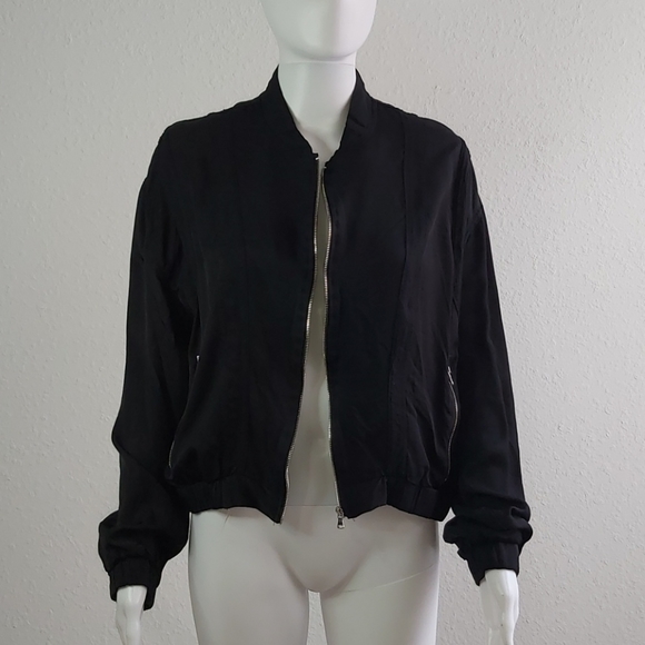 💖 BlankNYC Luxurious Viscose Jacket - Picture 5 of 8